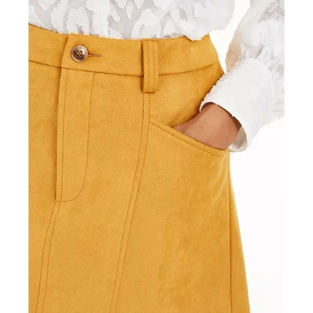 NWT French Connection Bahati Faux Suedette Mini Skirt in Golden Oak, Size 6